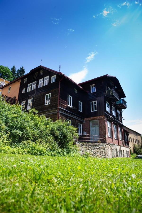 Apartmany Pod Kolonadou Janské Lázně Extérieur photo